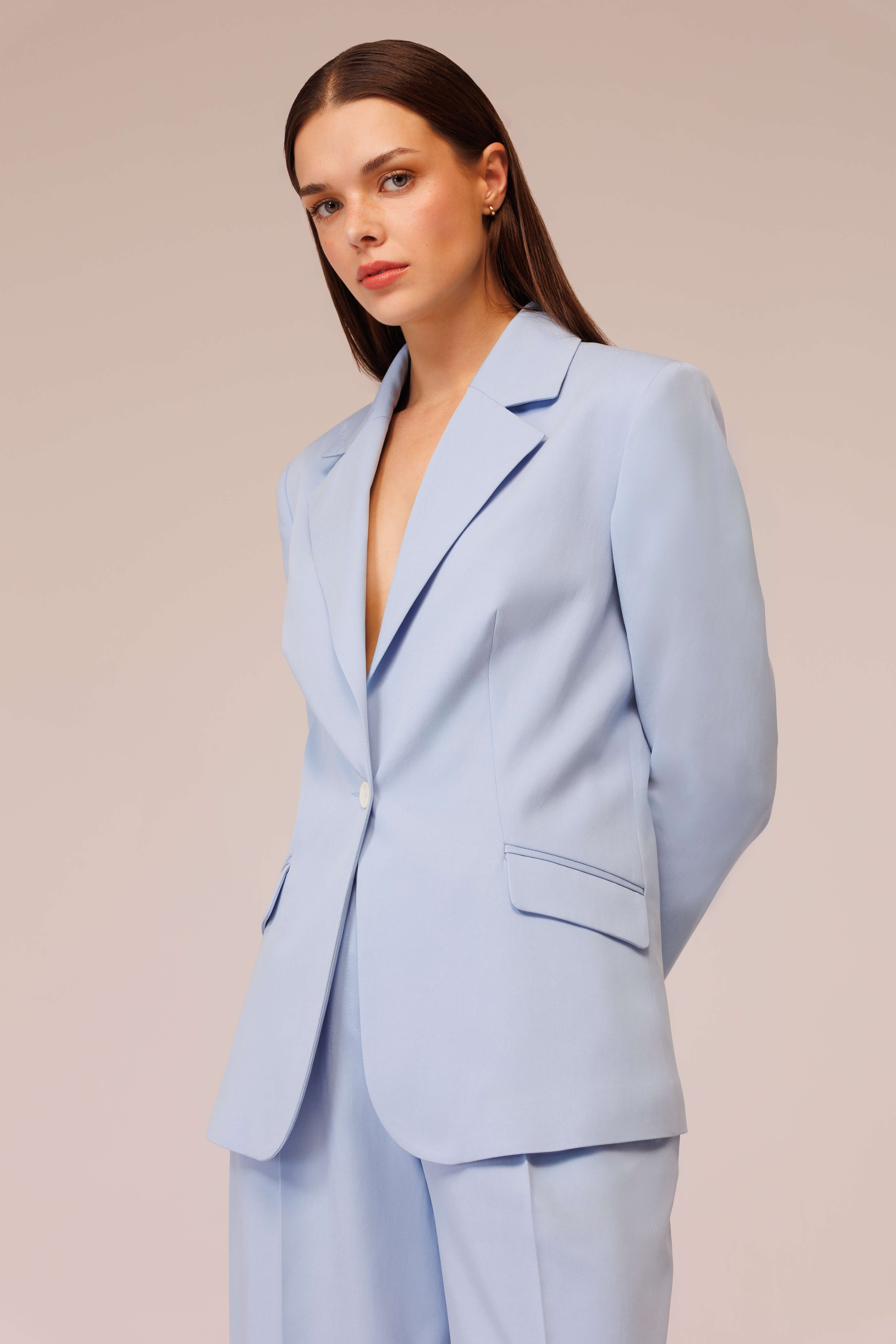 سترة ذات خصر ناعم