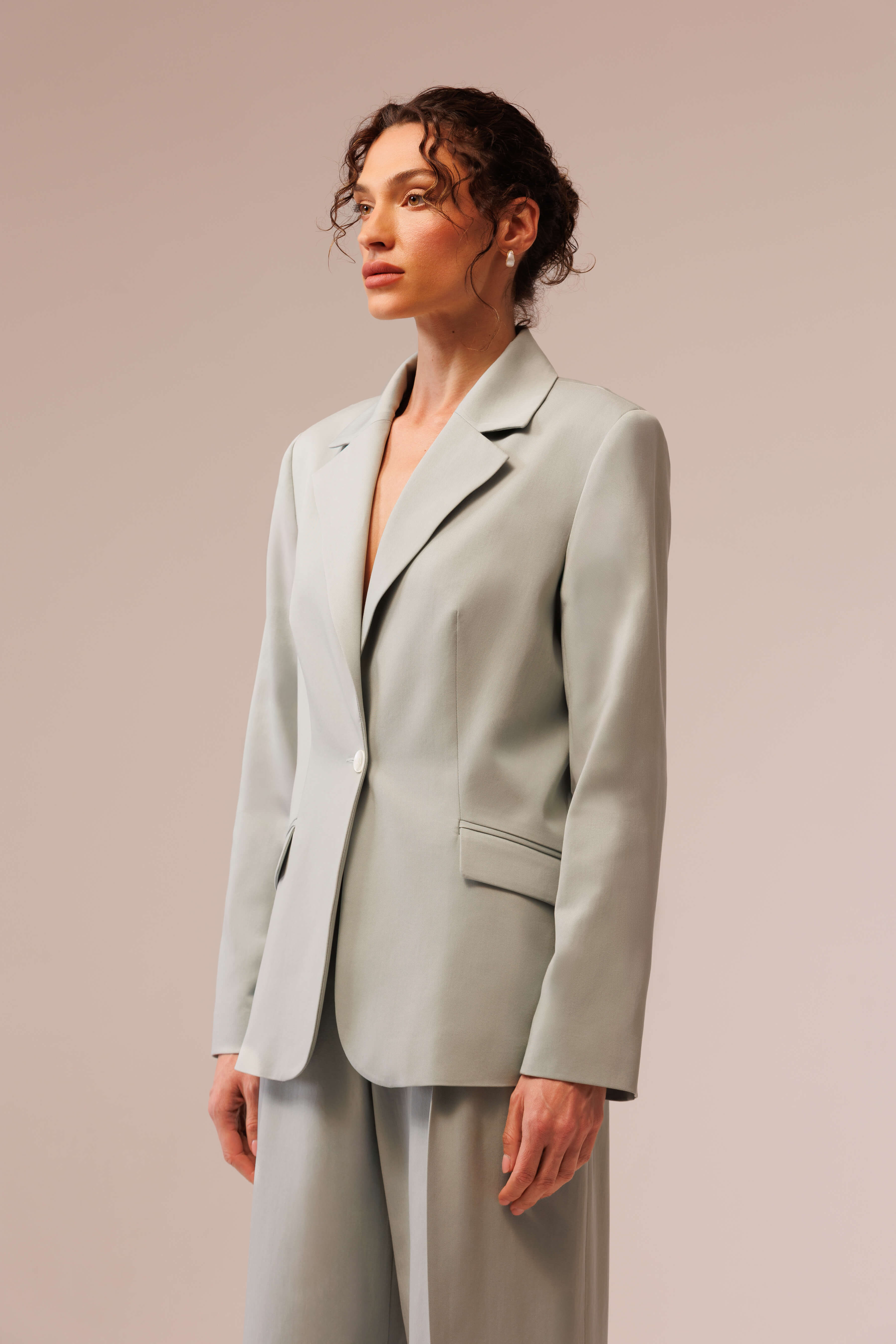 سترة ذات خصر ناعم