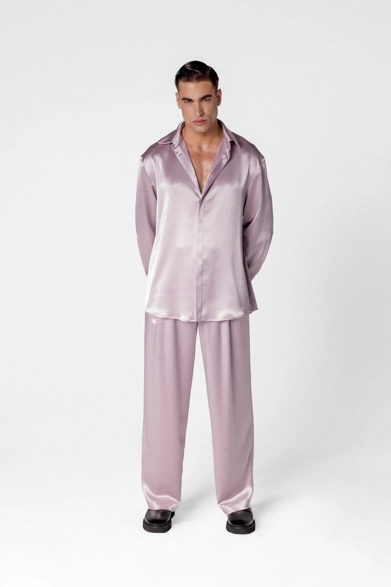 Men’s satin shirt with concealed fastening
