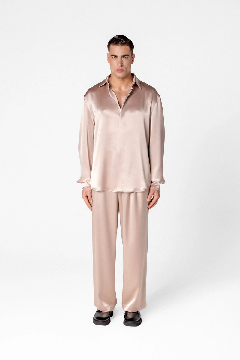 Men’s satin shirt with concealed fastening