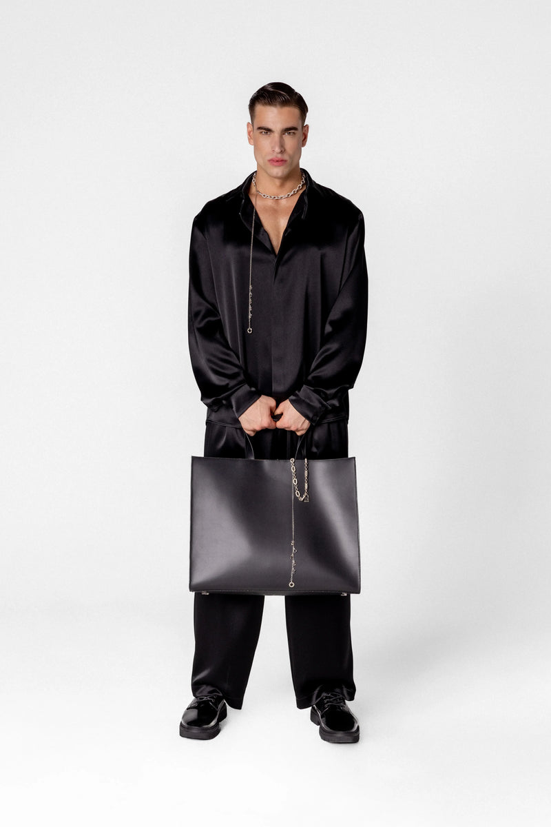 Men’s satin shirt with concealed fastening
