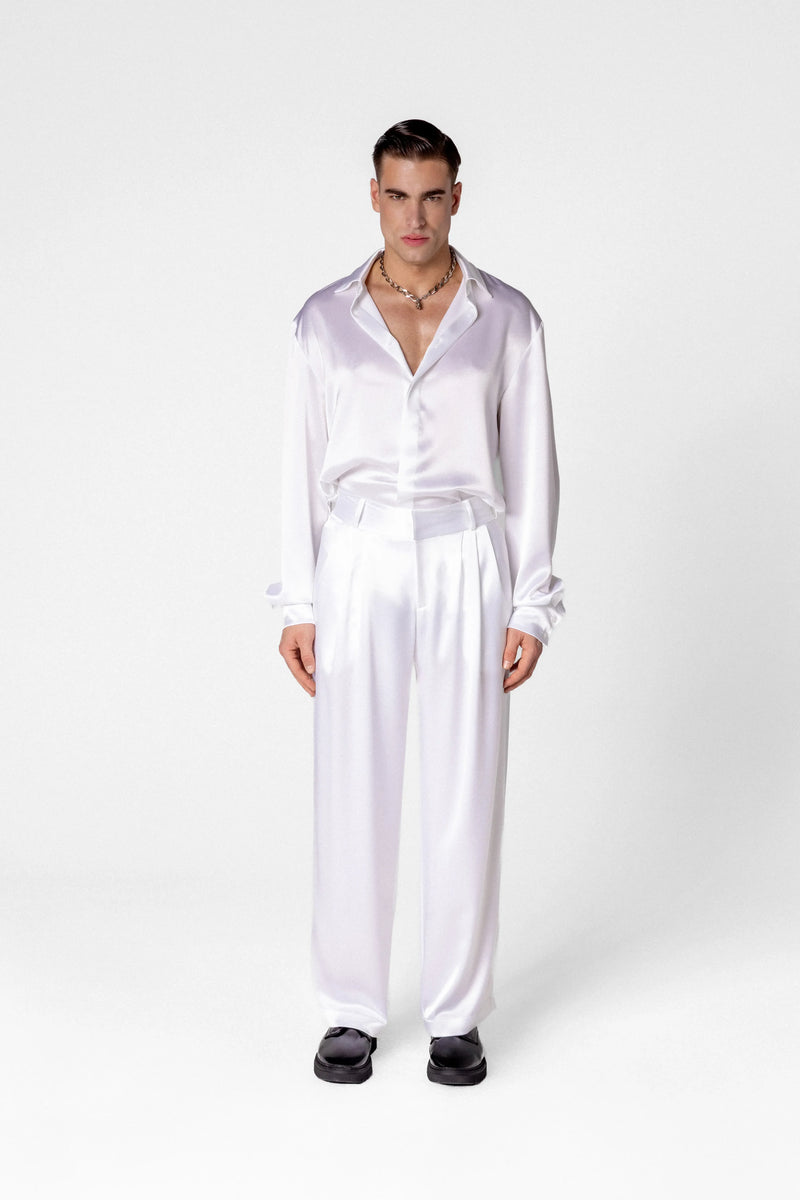 Men’s satin shirt with concealed fastening