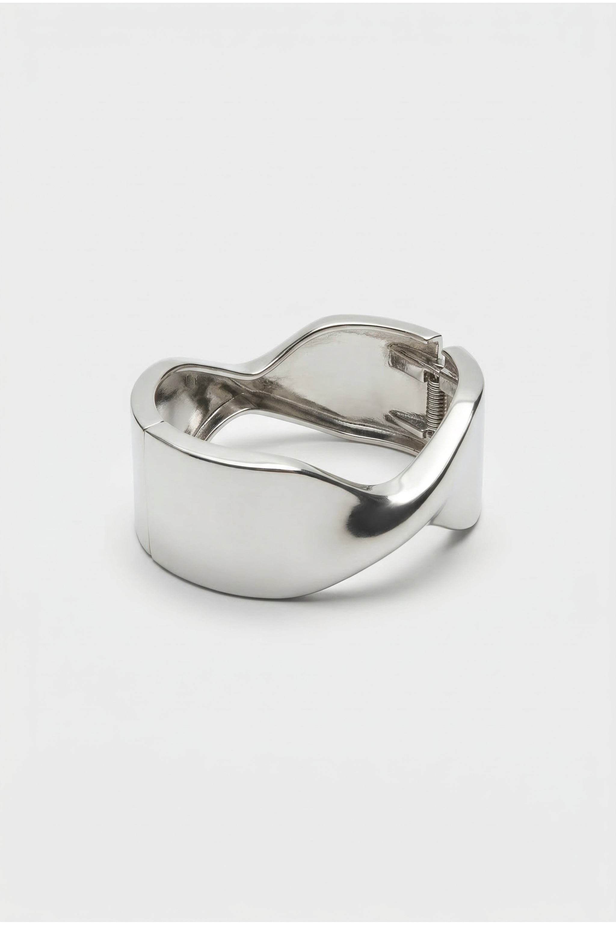 Wavy wide cuff bracelet in silver image 3