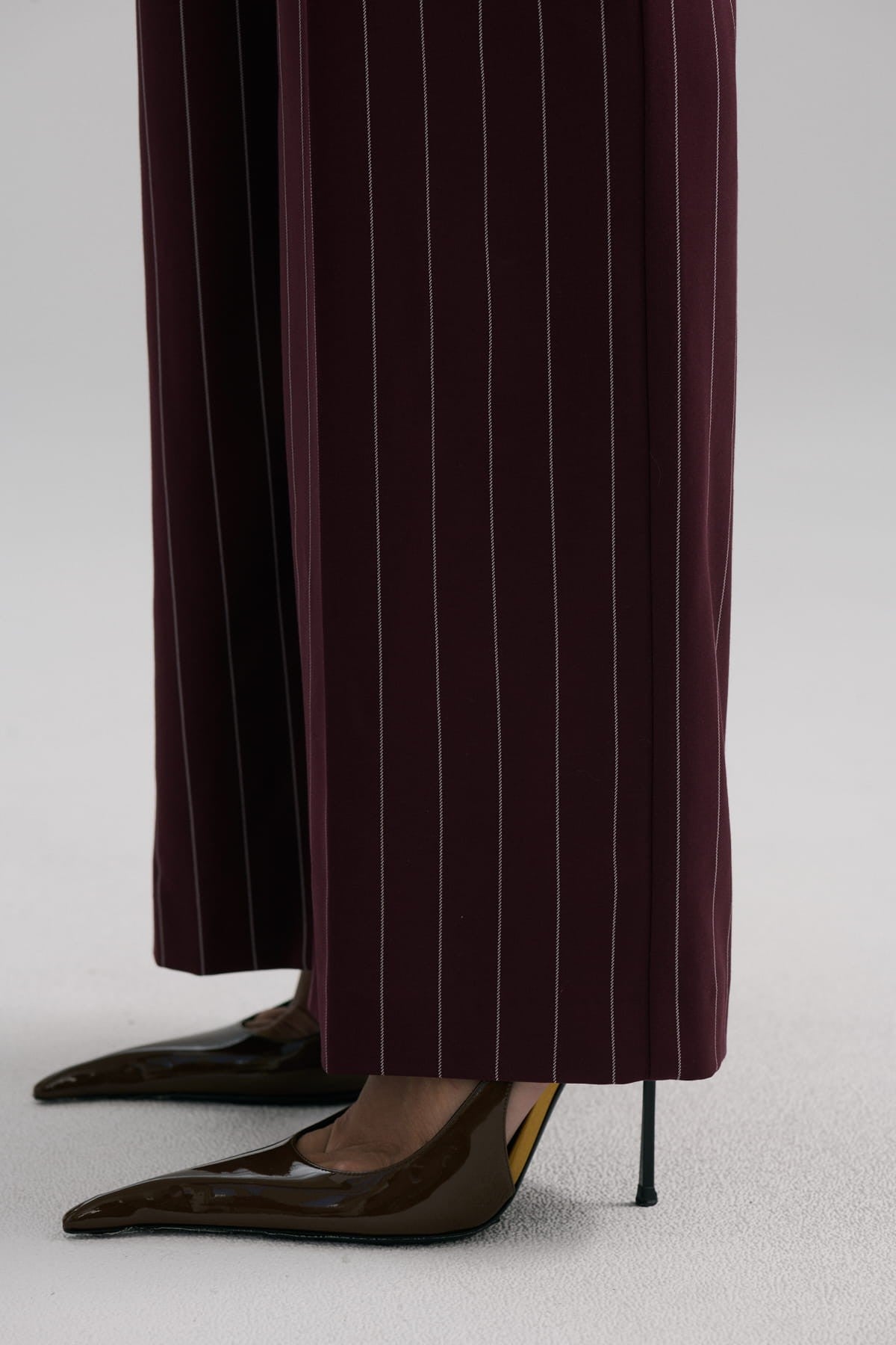 Burgundy Tennis pants image 4