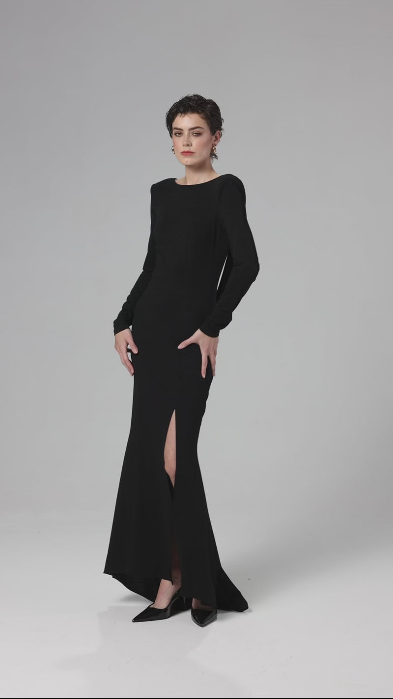 Suknia maxi z diamentowej dzianiny z trenem