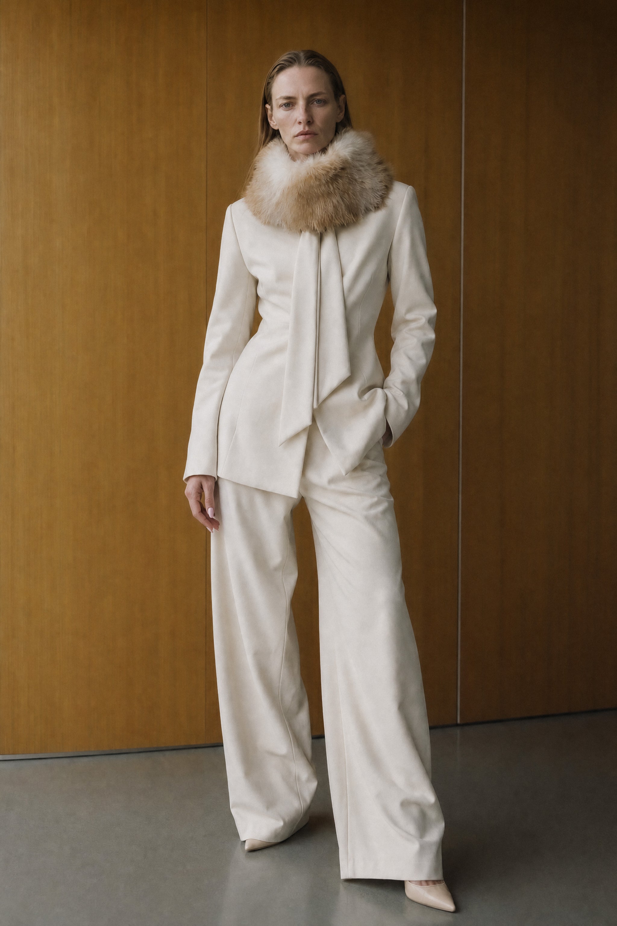 Faux fur tie scarf in beige image 3