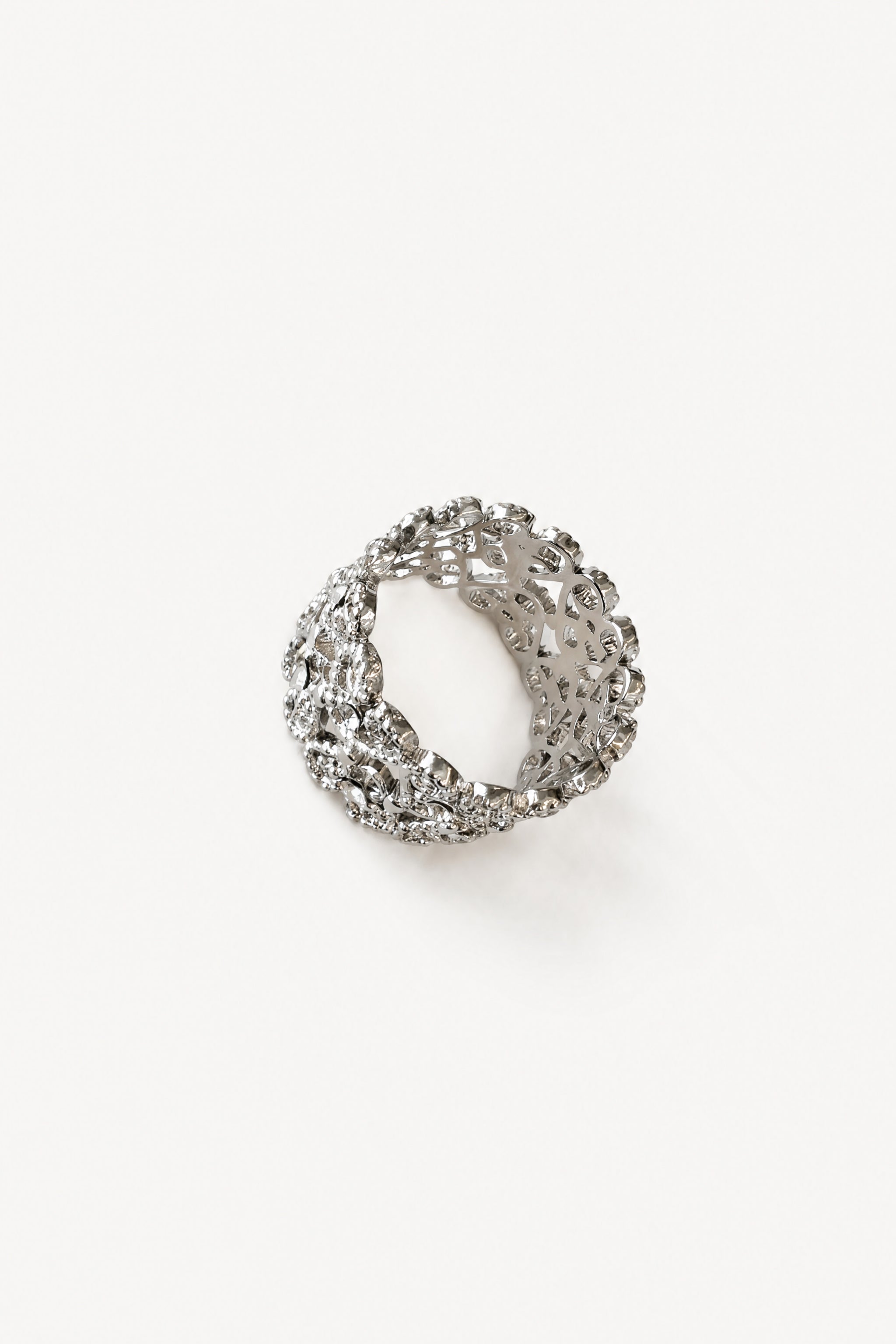 Rhinestone heart scarf ring in silver image 2